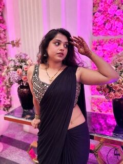 Milf in saree