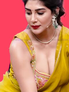 Cleavage bhabhi