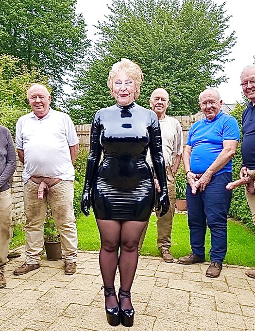 Cathy Shiny PVC Clothing Costume Ready To Get Sucking Cock