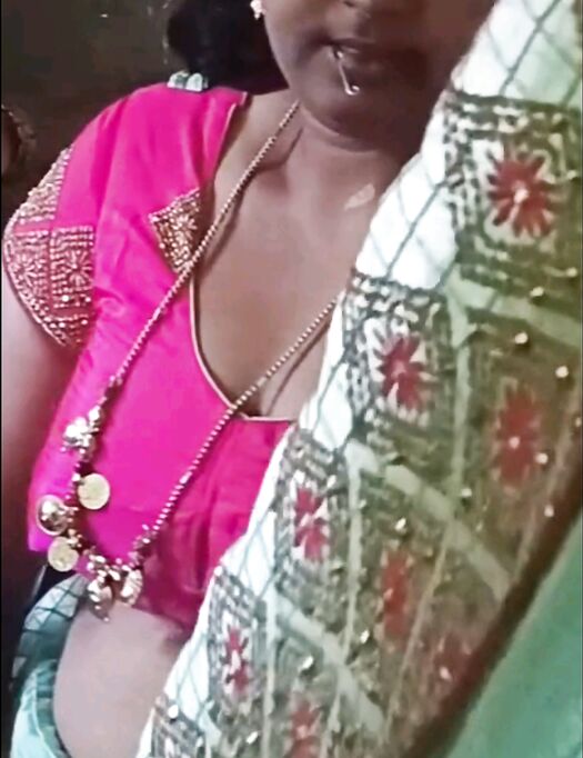 Navel bhabhi