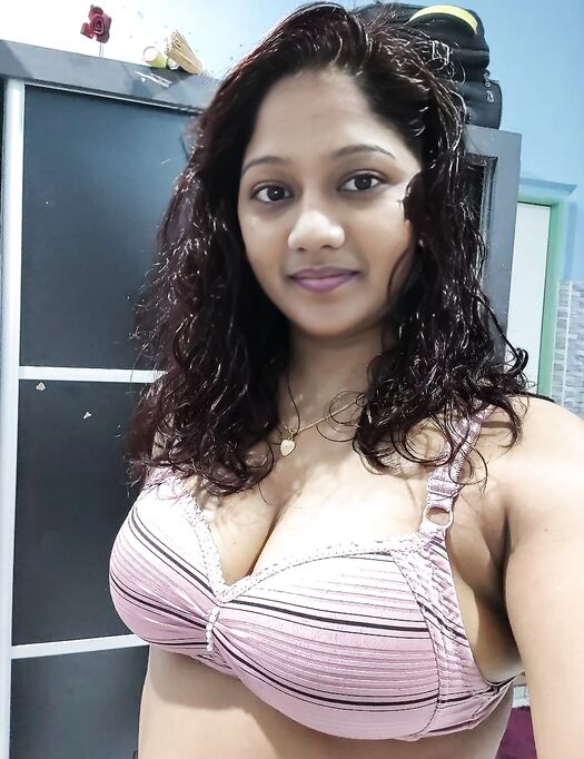 My huge boobs and Curvy figure