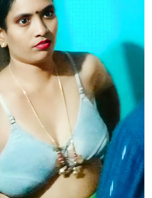 Manju bhabhi boob