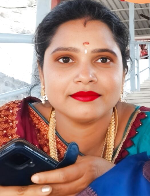 Desi auntes