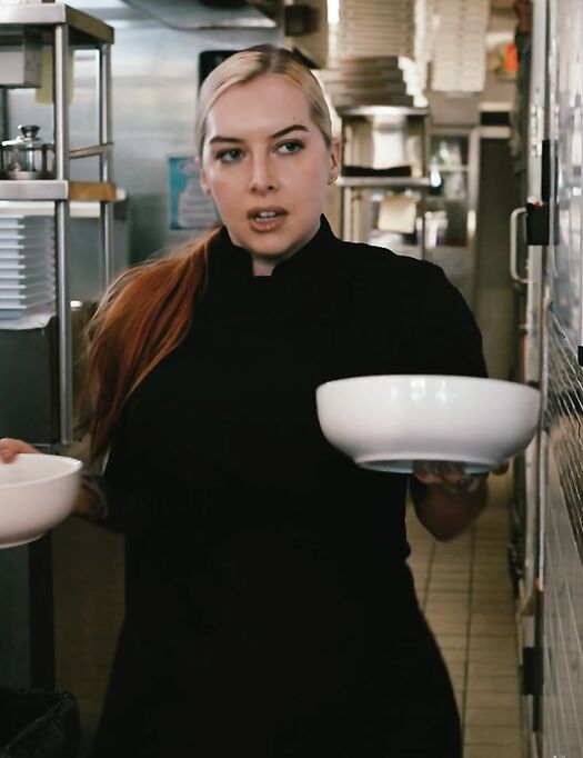 Bosomed Chef Cubbi Thompson Sucks BBC And Gets Banged In The Kitchen