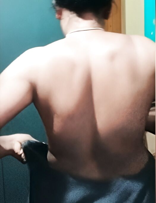 Bare back bhabhi