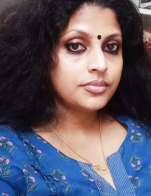 Hot Kerala teacher Sunitha Ganesh