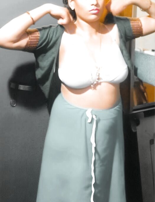 Mallu Jayanthi bhabhi bra