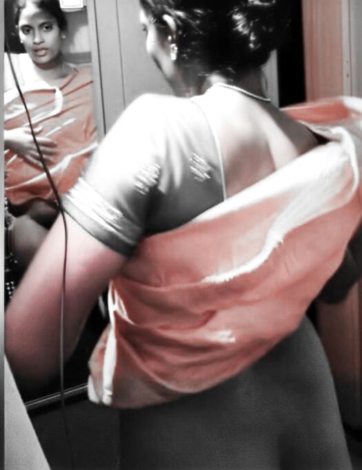 Sada aunty nude saree