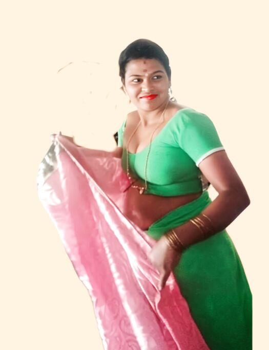 Mallu aunty saree change