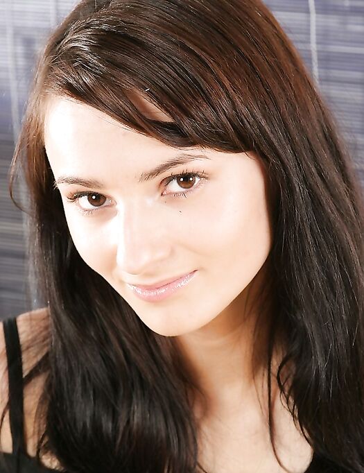 The Brunette Teen With Bush On Pussy Simona Karupspc Shows The Shaved Slits