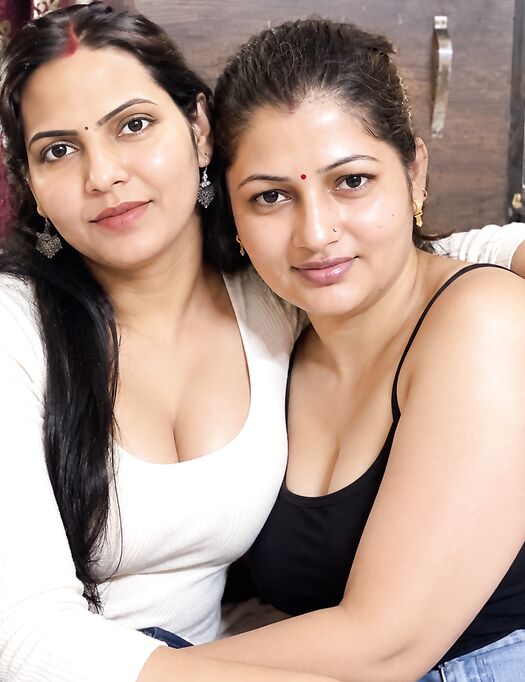 Two Hslut waiting for musaled